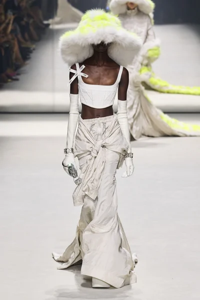 Look 52